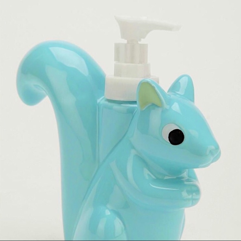 restocked💓UO Squirrel Soap Dispenser